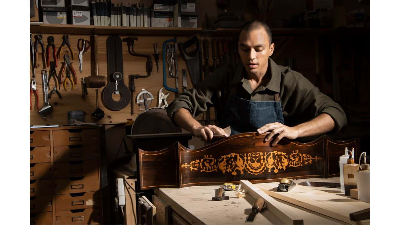 Build a Woodworking Brand with these 8 (creative) Ideas